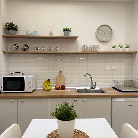 Pro Living A19 - Central Apartment *