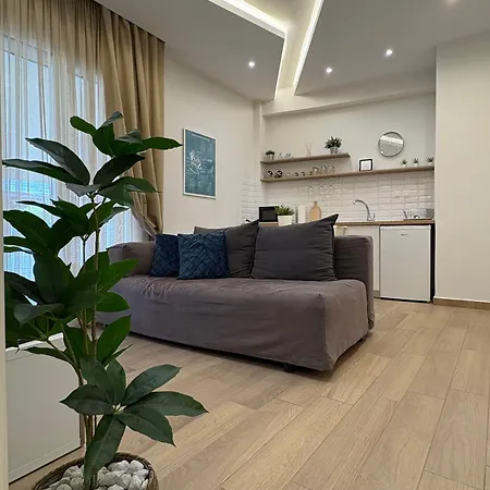 Appartement Pro Living A19 - Central Apartment Larissa
