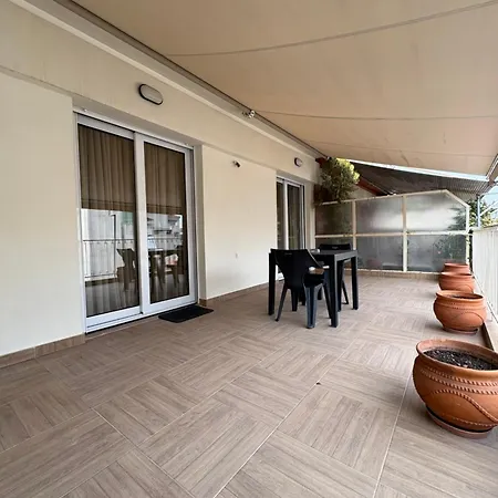 Appartement Pro Living A19 - Central Apartment Larissa